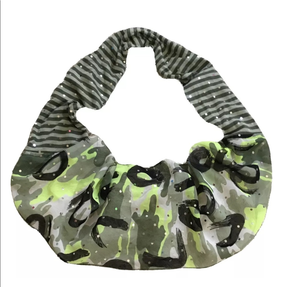 Girls LOVE CAMOUFLAGE NECK SCRAF